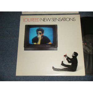 画像: LOU REED - NEW SENSATIONS(With CUSTOM INNER SLEEVE)  (Ex+++/MINT EDSP) / 1984 US AMERICA ORIGINAL "1st Press BLACK Label" Used LP