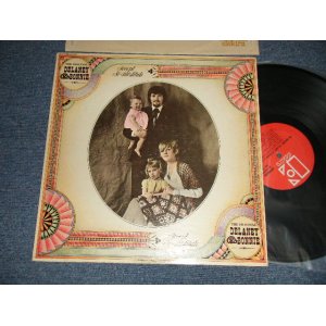 画像: DELANEY & BONNIE - ACCEPT NO SUBSTITUTE : The ORIGINAL DELANEY & BONNIE & FRIENDS (MONARCH Press in CA) (Ex++/Ex++ Looks:Ex+++) / 1969 US AMERICA ORIGINAL "RED LABEL" Used LP 