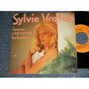 画像: SYLVIE VARTAN シルヴィ・バルタン - A)L'amour C'est Comme Les Bateaux  B)La Meilleure Fille En Moi (Ex+++/MINT-)  / 1976 FRANCE FRENCH ORIGINAL Used 7" 45rpm Single with PICTURESLEEVE 