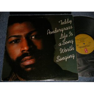 画像: TEDDY PENDERGRASS - LIFE IS A SONG WORTH SINGING (With CUSTOM INNER)  (Ex+/MINT-) / 1978 US AMERICA ORIGINAL Used LP