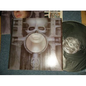 画像: E L & P EMERSON LAKE & PALMER - BRAIN SALAD SURGERY (With POSTER) (Matrix #A) ST-NC-722991-F SRC AT B)) ST-NC-722992-H 1-3 VSRC AT)  "SRC / SPECIALTY RECORDING CO. Press in OLYPHANT in PA" ( Ex+/MINT-) /  1973 US AMERICA ORIGINAL "1st Press "Large 75 ROCKFELLER Label""  Used LP