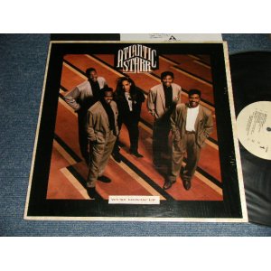 画像: ATLANTIC STARR - WE'RE MOVIN' UP (With CUSTOM INNER) (MINT-/MINT-) / 1989 US AMERICA ORIGINAL Used LP