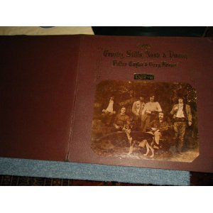 画像: CSN&Y  / CROSBY, STILLS, NASH & YOUNG - DEJA VU (Ex++/Ex++)  / 1970’s US AMERICA  ３rd Press？"Small ROCKFELLER w/'w' Label"  "PASTED-ON FRONT COVER PHOTO"  "TEXTURED COVER"  Used LP 