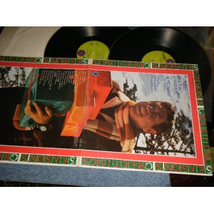 画像: BUCK OWENS And His BUCKAROOS - A Merry "Hee Haw" Christmas : COUNTRY CHRISTMAS (Ex+++/MINT-) / 1970 US AMERICA  ORIGINAL "LIME GREEN abel" Used 2-LP 