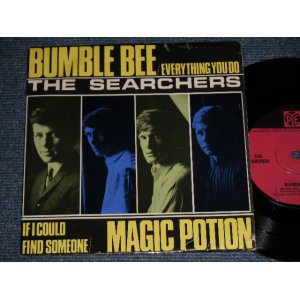 画像: THE SEARCHERS - BUMBLE BEE (Ex++/Ex+++) / 1965 UK ENGLAND ORIGINAL 7"EP With PICTURE SLEEVE  