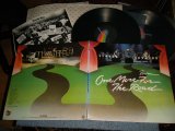 画像: LYNYRD SKYNYRD -  ONE MORE FROM THE ROAD (With 4 PAGE BOOKLET) (Ex+++/Ex+++ Looks:MINT-)  / 1976 US AMERICA  ORIGINAL "BLACK with RAINBOW Label" Used 2-LP 