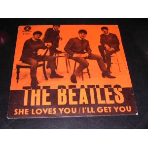 画像: THE BEATLES - SHE LOVES YOU ( RED Label : Ex+++/Ex+++ ) / 1960's  SWEDEN ORIGINAL Used 7" Single With PICTURE SLEEVE 