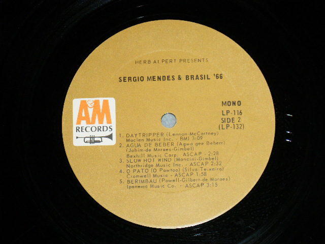 画像: SERGIO MENDES & BRASIL '66 - HERB ALPERT PRESENTS : Debut Album  (MINT/MINT-)  / 1966 US AMERICA Original "MONO" Used  LP 