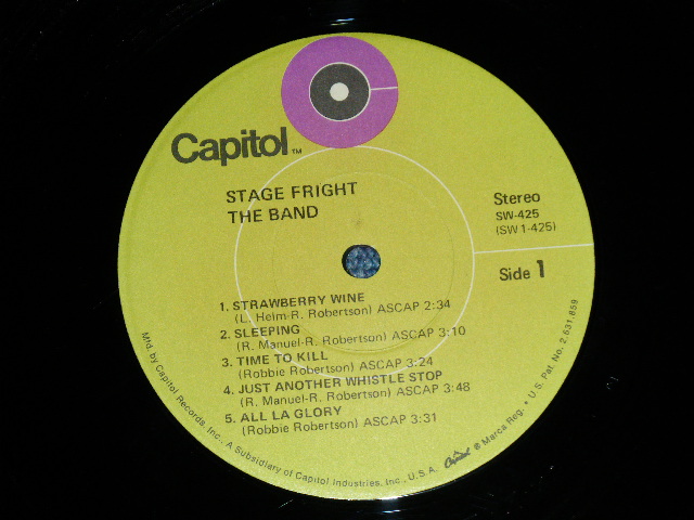 画像: THE BAND - STAGE FRIGHT( Matrix # A)SW-1-425-Z-8 / B) SW-2-425 -Z-7 STERLING RL) ( Ex, Ex+++/MINT-) / 1970 US AMERICA ORIGINAL  "PROMO HOLE" 1st Press "LIME GREEN with Purple Color 'C' on TOP LABEL" Used LP 