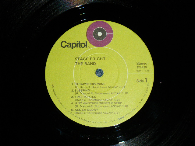 画像: THE BAND - STAGE FRIGHT( Matrix # A)SW-1-425-Z-1 / B) SW-2-425 -Z-2 : MINT-/MINT-) / 1970 US AMERICA ORIGINAL 1st Press "LIME GREEN with Purple Color 'C' on TOP LABEL" Used LP 