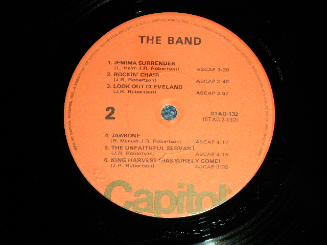 画像: THE BAND -  THE BAND( Matrix # A) 1- 132-F-11/ B)  2-132-G-11  A-60830 : MINT-/MINT- ) / 1974 Version ??  US AMERICA 3rd Press  "ORANGE with 'CAPITOL' on BOTTOM  LABEL" Used LP 