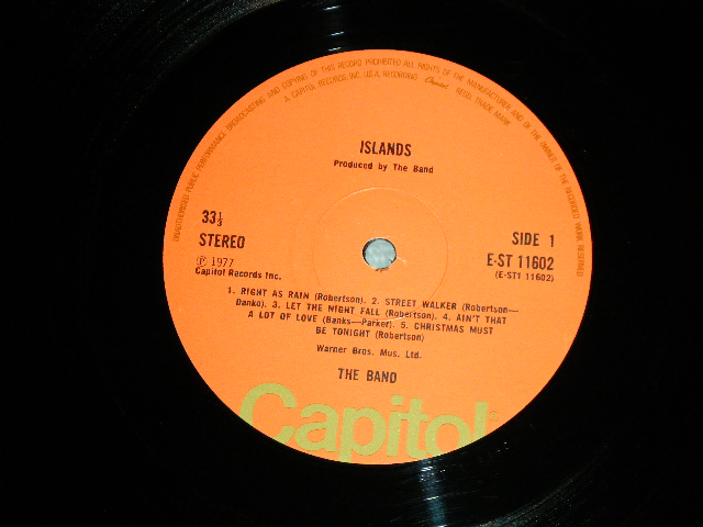 画像: THE BAND - ISLANDS ( Matrix # A)1/B)1 : MINT-/MINT-) / 1977 UK ENGLAND  ORIGINAL  "RED / ORANGE Label" Used LP 