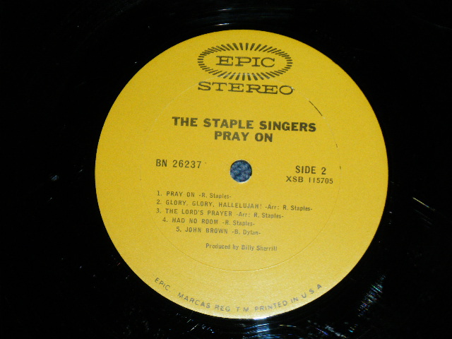 画像: The STAPLE SINGERS - PRAY ON  ( VG-/Ex+)  / 1967 US AMERICA ORIGINAL "STEREO"  Used LP 