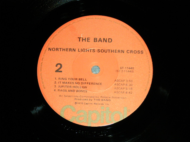 画像: THE BAND - NORTHERN LIGHTS-SOUTHERN CROSS (Matrix # A)Z5 /B) Z6)  ( Ex+++/Ex+++) / 1975 US AMERICA ORIGINAL "EXPORT Jacket"  "ORANGE Label" 1st Press "CAPITOL logo on BOTTOM LABEL" Used LP 