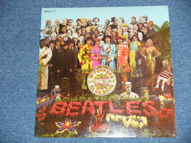 画像: The BEATLES -  SGT.PEPPERS LONELY HEARTS CLUB BAND : With CUT OUTS  ( Ex+++MINT- ) /  Early 1970's   FRANCE FRENCH Used LP 