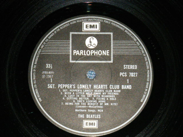 画像: The BEATLES -  SGT.PEPPERS LONELY HEARTS CLUB BAND : With CUT OUTS ( Matrix # YEX 637-3 11G HTM /YEX 638-3 HTM) ( Ex+++MINT- ) / 1970's  UK ENGLAND  REISSUE "1970's Version WHITE Parlophone & 2 EMI Label" Used LP 