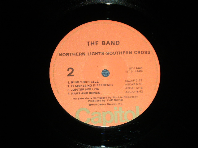 画像: THE BAND - NORTHERN LIGHTS-SOUTHERN CROSS (Matrix # A)Z5 /B) Z6)  (  Ex+/MINT-) / 1975 US AMERICA ORIGINAL "EXPORT Jacket"  "ORANGE Label" 1st Press "CAPITOL logo on BOTTOM LABEL" Used LP