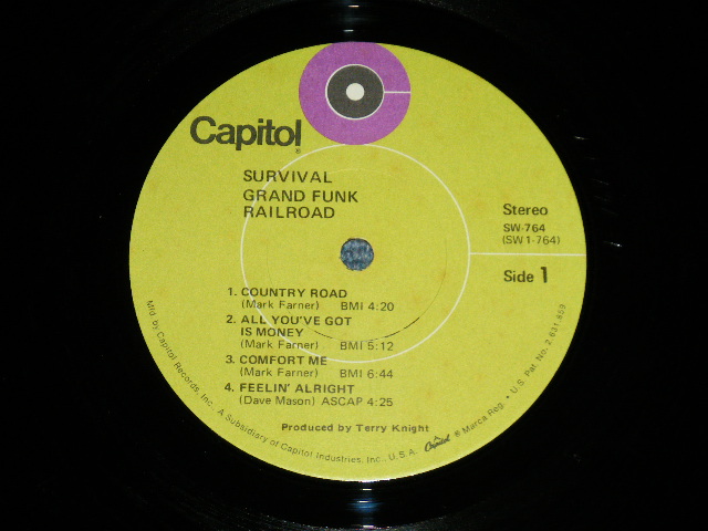 画像: GFR GRAND FUNK RAILROAD - SURVIVAL ( With 1 PIN-UPs )( Matrix #  1-764-F-9-/ -2-764-F9) ( Ex++/Ex+, Looks:MINT- : EDSP ) / 1971 US AMERICA ORIGINAL 1st Press "GREEN Label"  Used LP 