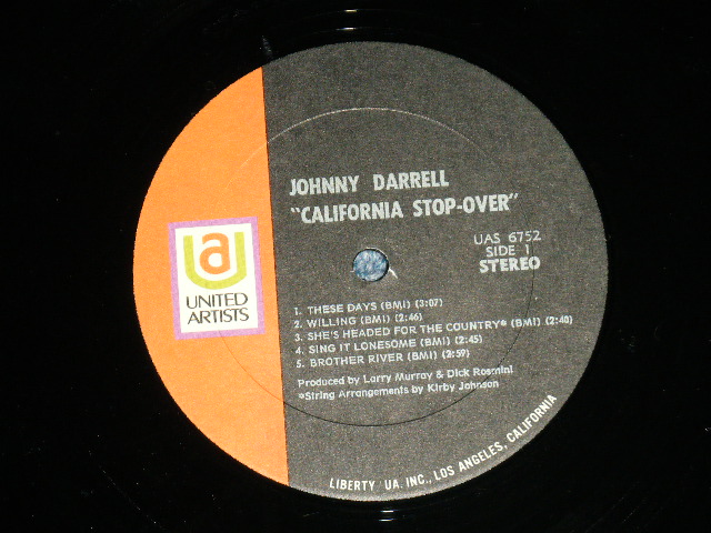 画像: JOHNNY DARRELL - CALIFORNIA STOP-OVER  ( Ex+/Ex++ : A-1 &B-1 Light Warp)  ) / 1970 US AMERICA ORIGINAL  Used LP