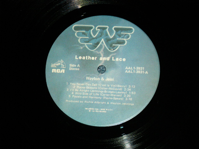 画像: WAYLON & JESSE (WAYLON JENNINGS & JESSI COLTER ) - LEATHER AND LACE  ( MINT-/MINT- )   / 1981 US AMERICA ORIGINAL Used  LP 