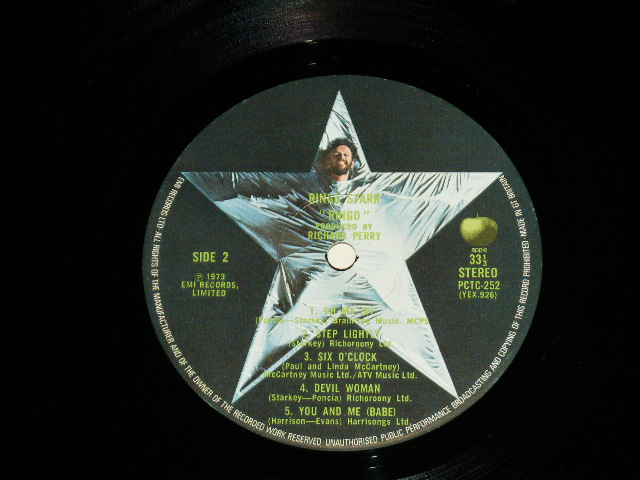 画像: RINGO STARR - RINGO (With BOOKLET) (Matrix # 1U/3U) (Ex+/Ex+++ Looks:MINT-) / 1973 UK ENGLAND ORIGINAL Used LP 