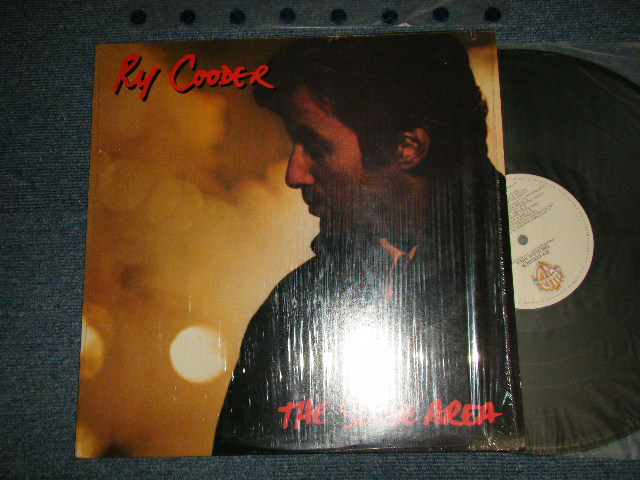 画像1: ost RY COODER - SLIDE AREA (Matrix #A)BSK-1-3651 S6 + —◄  S2  SLM  ▵1291 B)BSK-2-3651  S4  —◄ SLM  ▵1291-x) ”Capitol Records Pressing Plant, WinchesterＰress"(MINT/MINT)  /  1982 US AMERICA ORIGINAL "1st Press Label"  Used LP