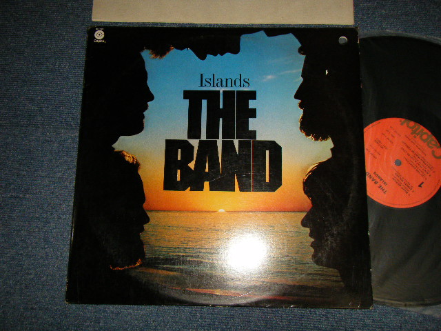 画像1: THE BAND - ISLANDS (Matrix #A)SO-1-11602 Z5 ⇀ ✲ B)SO-2-11602 Z6 ⇀ ✲) "Los Angeles Press in CA" (Ex+/MINT- BBHole for PROMO) /1977 US AMERICA ORIGINAL "PROMO"  1st Press "ORANGE with CAPITOL logo on BOTTOM LABEL" Used LP 