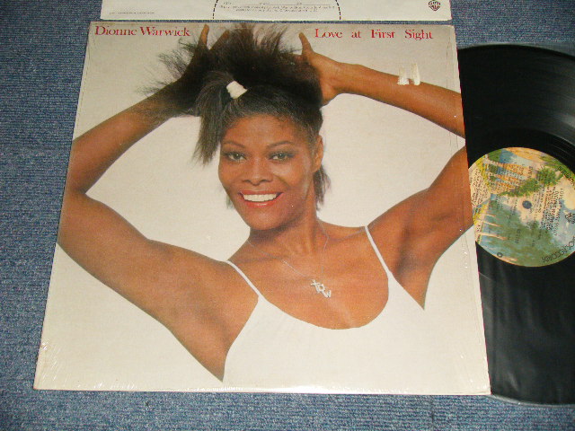 画像1: DIONNE WARWICK - LOVE AT FIRST SIGHT (MINT-/MINT-) / 1977 US AMERICA ORIGINAL Used LP