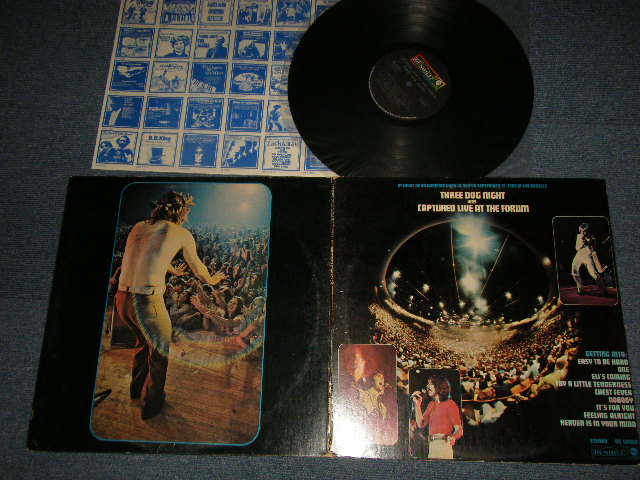 画像1: THREE DOG NIGHT  - CAPTURED LIVE AT THE FORUM (Matrix #A)DS-50068-A LW B)DS-50068-B LW ) "LOS ANGLES Press in CA" (Ex++/MINT-) / 1969 US AMERICA ORIGINAL Used LP 