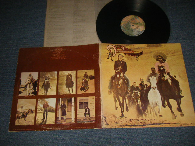 画像1: The DOOBIE BROTHERS - STAMPEDE (With CUSTOM INNER SLEEVE) (Matrix #A)S2 BS 2835 40978 RE-1 1C   B)S BS 2835 40979 RE-1 1A)  "SANTA MARIA Press in CA"(Ex+++/Ex+++) / 1975 US AMERICA ORIGINAL 1st Press small "BURBANK STREET with 'W' Label" Used LP  