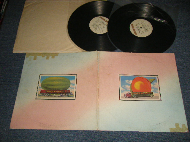 画像1: THE ALLMAN BROTHERS BAND - EAT A PEACH (Without/NO INSERTS) (Matrix #A)T1 40127-1-2    B)Y1 401281-1 C)T  40129-1-2   D)T  40130-1-2)  "TERRE HAUTE Press in INDIANA"   (Ex/Ex++ EDSP / 1972 US AMERICA ORIGINAL 1st Press"White BROWN Label with Small WARNER Credit at bottom Label"  Used 2-LP