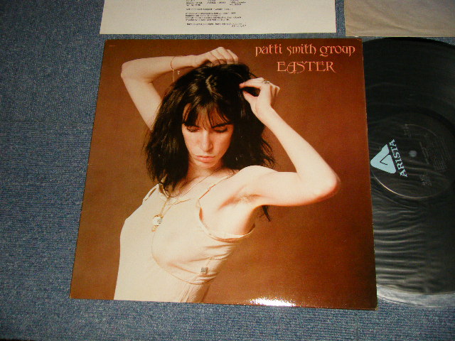 画像1: PATTI SMITH GROUP - EASTER (With With INSERTS & BLUE INNER) "STERLING" (Ex+++/MINT-) / 1978 US AMERCA ORIGINAL Used LP 