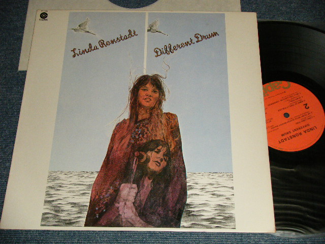 画像1: LINDA RONSTADT - DIFFERENT DRUM (MINT-/MINT-) / 1974 US AMERICA ORIGINAL 1st Press "ORANGE Label" Used LP