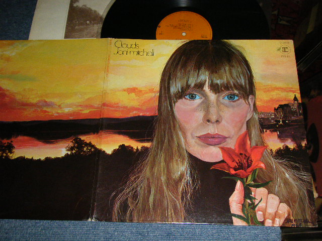 画像1: JONI MITCHELL  - CLOUDS (Matrix #A)S1 30885 RS 6341 A RE-1 -1L (5) B)T1 30886 RS 6341 B RE-1 1-C ) (Ex+++/Ex+++, Ex++ Looks:Ex+)  /1972 Version US AMERICA "3rd Press NON STEREO Credit at Bottom Label" Used LP