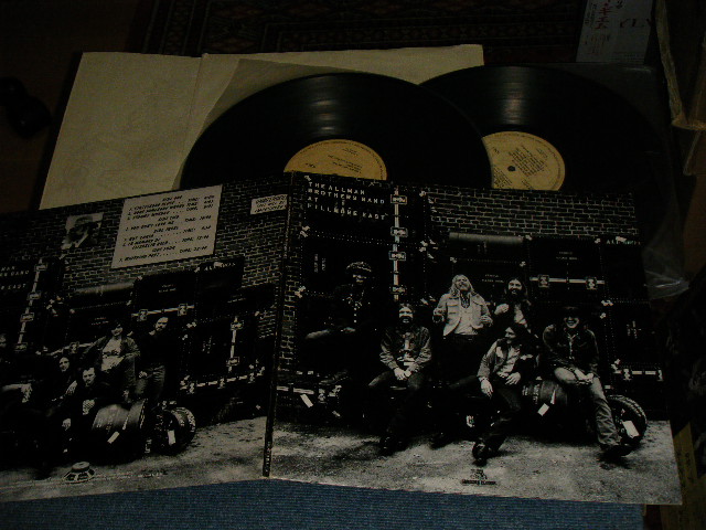 画像1: THE ALLMAN BROTHERS BAND - AT FILLMORE EAST (Matrix #A)2CP-N-131 SIDE-A 40801-1-D 1T B)2CP-N-40802-1C SIDE-B C)2CP-N-131 40803-1-E SIDE-C STERLING D)2CP-N-131 40804-1-F SIDE-D STERLING)  TERRE HAUTE press in INDIANA" (Ex+++/MINT^) / 197? US AMERICA REISSUE "Manufacture by PHONO DISC"Used  2-LP's 