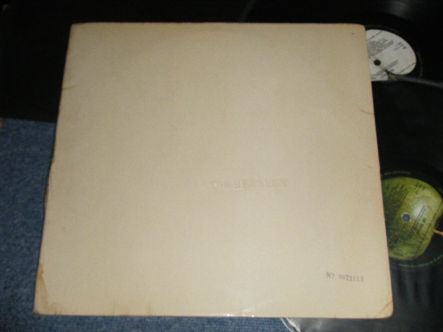 画像1: THE BEATLES - THE BEATLES (WHITE ALBUM) (with BBC USING SEAL) (Matrix #A or 1)XEX 709-1 3 TA   B or 2)XEX 710-1 3 TH C or 3)XEX 711-1 1 GH D or 4)XEX 712-1 1 GT) (Ex++/VG++) (No.0071611) / 1968 UK ENGLAND ORIGINAL "TOP LOARDER OPEN" & "1st Press NO Credit 'An E.M.I. Recording'  Label" MONO Used 2 LP's  (NO PIN-UP PICTURES & NO POSTER) 