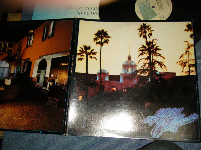 画像1: EAGLES - HOTEL CALIFORNIA (With Inner Sleeve, NO  Poster) (Matrix #A)7E 1084 A11 RE PRC 11-11 STERLING LH "IS IT 6 O'CLOCK YET?" B)7E 1084 B  RE-6 PRC-1-1111 STERLING  "V.O.L. IS FIVE PIECE LIVE")  "PRC Press in RICHMOND  in INDIANA"  (Ex++/Ex+++ B-1:Ex++) / 1976 US AMERICA ORIGINAL "1st Press" Used LP 