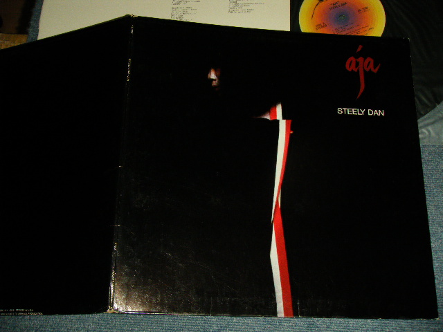 画像1: STEELY DAN - AJA (with CUSTOM INNER)  (Matrix #A)T1 AA BXXX(B ERRASE)-1006 (RE-3) -A T3 B)T1 AA BXXX(B ERRASE) 1006(RE-3) B-1)  "TERRE HAUT Press in INDIANA" (Ex++/MINT-) /1977 US AMERICA 2nd Press Number Used LP 