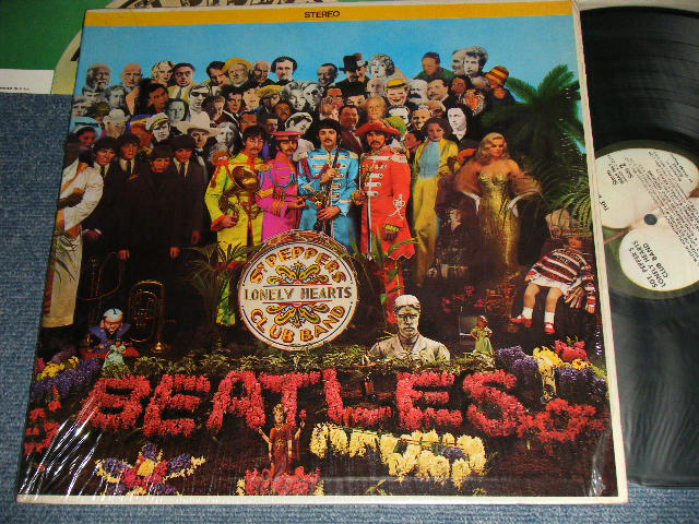 画像1:  BEATLES  - SGT PEPPERS LONELY HEARTS CLUB BAND(With Cut Outs + NO CUSTOM SLEEVE... Maybe Never Has) ("LOS ANGELES Press in CA")(MINT/MINT- SHRINK WRAP, EDSP) / 1971 Version US AMERICA REISSUE ""Mfg. BY APPLE RECORDS, INC."Label Used LP 