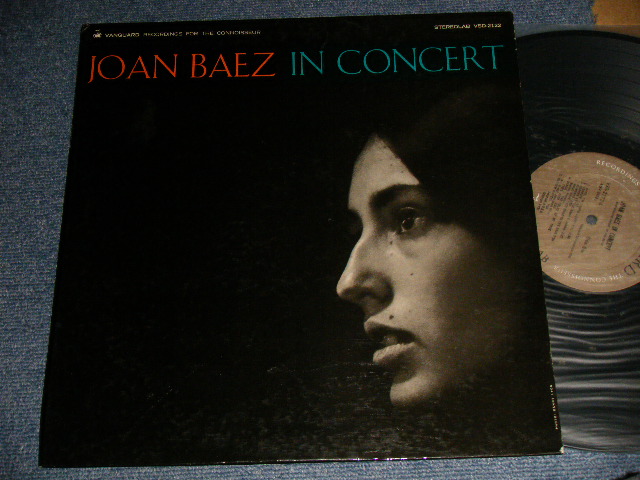 画像1: JOAN BAEZ - IN CONCERT  (Ex+/Ex Looks:Ex)  / 1968 US AMERICA RE-PRESS  "2nd Press LABEL" STEREO Used LP 