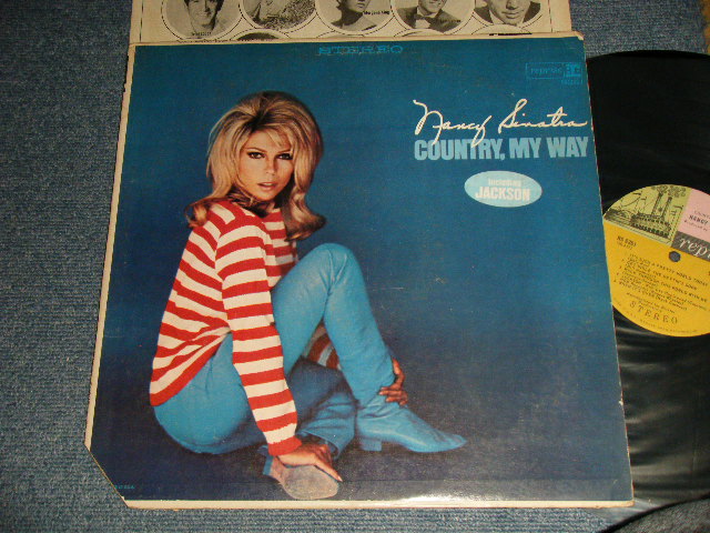 画像1: NANCY SINATRA - COUNTRY MY WAY (With HYPE/TITLE SEAL)  (Ex++/Ex+++ CUR IUT)  / 1967 US AMERICA ORIGINAL 1st Press "MULTI COLOR Label" STEREO  Used LP 