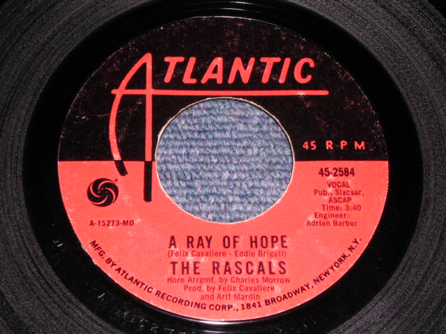 画像: RASCALS - A DAY OF HOPE / 1968 US ORIGINAL 7"45 Single With PICTURE SLEEVE